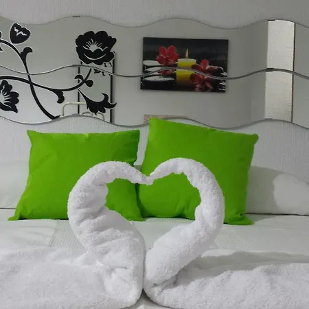 Apartamentos Costa Beach Apartment *